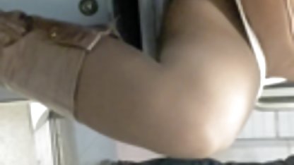 Panas ngemut toket montok buatan sendiri