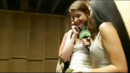 Cina bokep mainan susu istri
