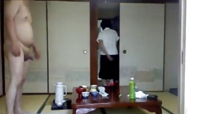 Ibu rumah bokep suster susu besar tangga porno turun geek