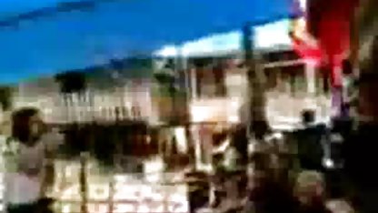 Saat tergantung di bokep remas susu montok kayu salib Asia perbudakan