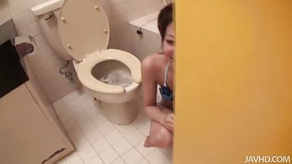 Rumania bokep susu super perkelahian tidak.