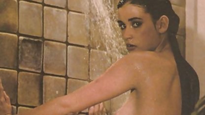 Di sebuah hot bokep korea susu montok tub